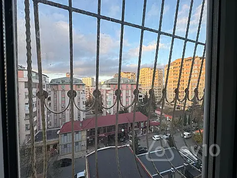 Satılır 3 otaqlı köhnə tikili 85 m²