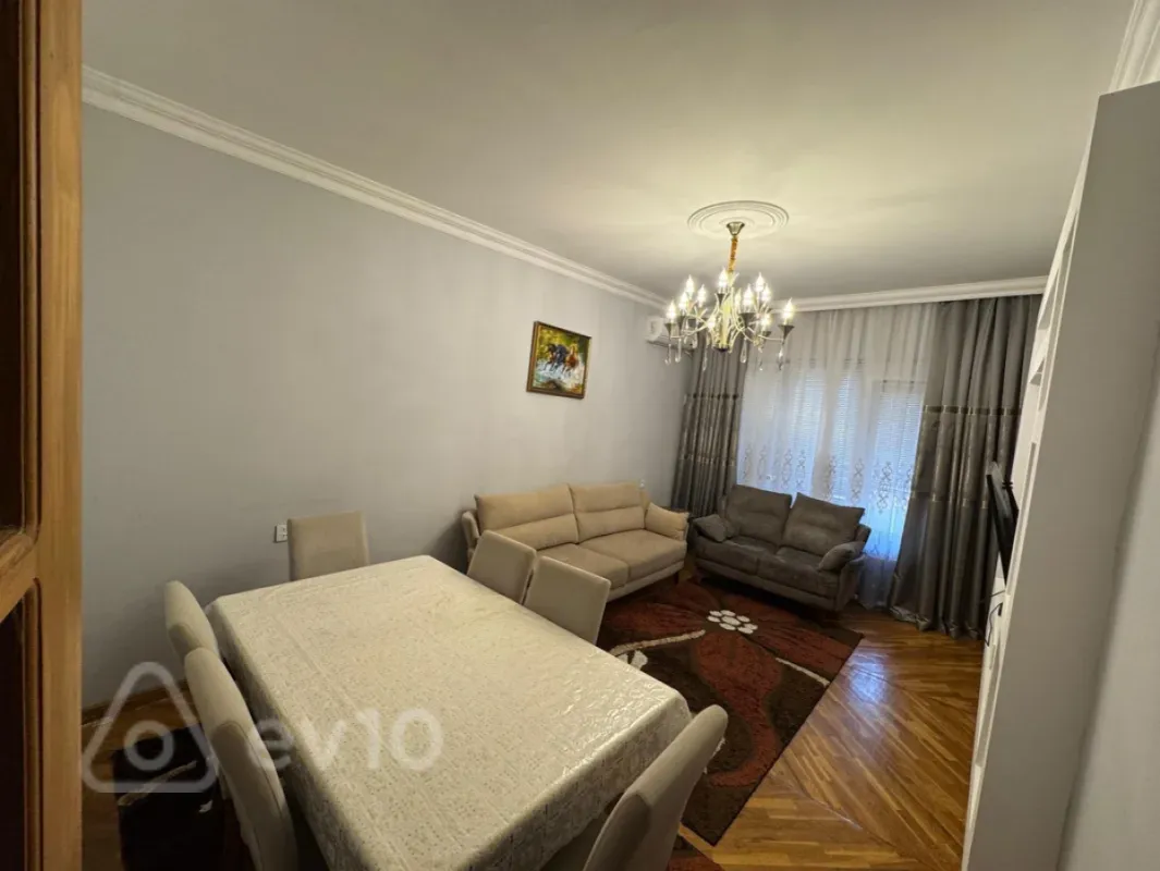 Satılır 3 otaqlı köhnə tikili 85 m²