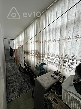 Satılır 2 otaqlı köhnə tikili 60 m²