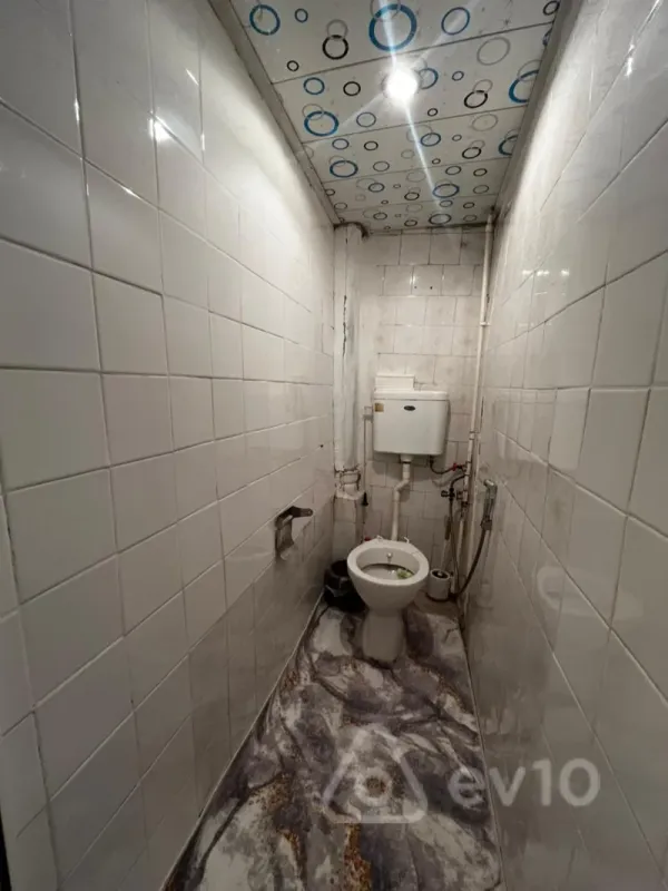 Satılır 2 otaqlı köhnə tikili 60 m²