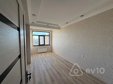 Kirayə verilir 2 otaqlı yeni tikili 74 m²
