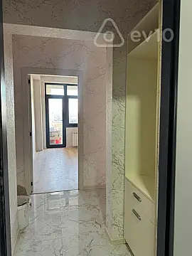 Kirayə verilir 2 otaqlı yeni tikili 74 m²