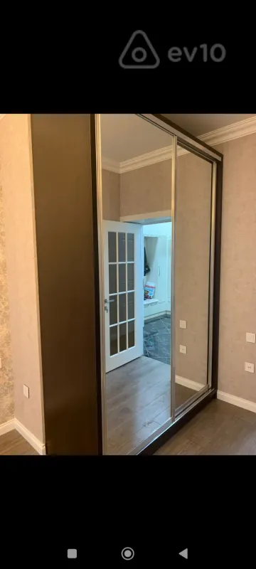 Kirayə verilir 2 otaqlı yeni tikili 65 m²