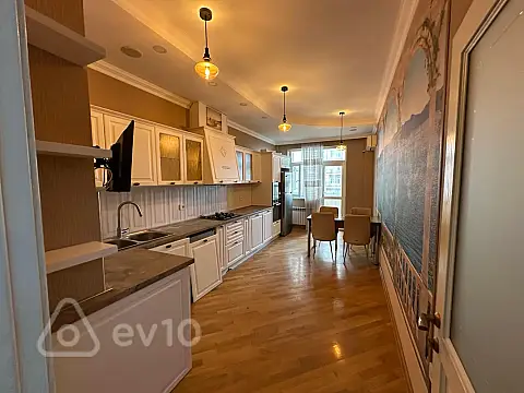 Kirayə verilir 2 otaqlı yeni tikili 110 m²
