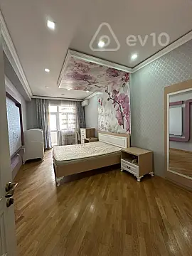 Kirayə verilir 2 otaqlı yeni tikili 110 m²