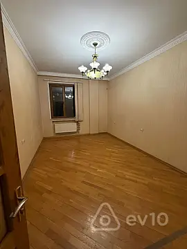 Satılır 4 otaqlı köhnə tikili 173 m² — Bakı, Nərimanov 4 otaq 173.00 m²
