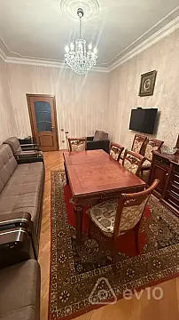 Kirayə verilir 2 otaqlı yeni tikili 70 m²