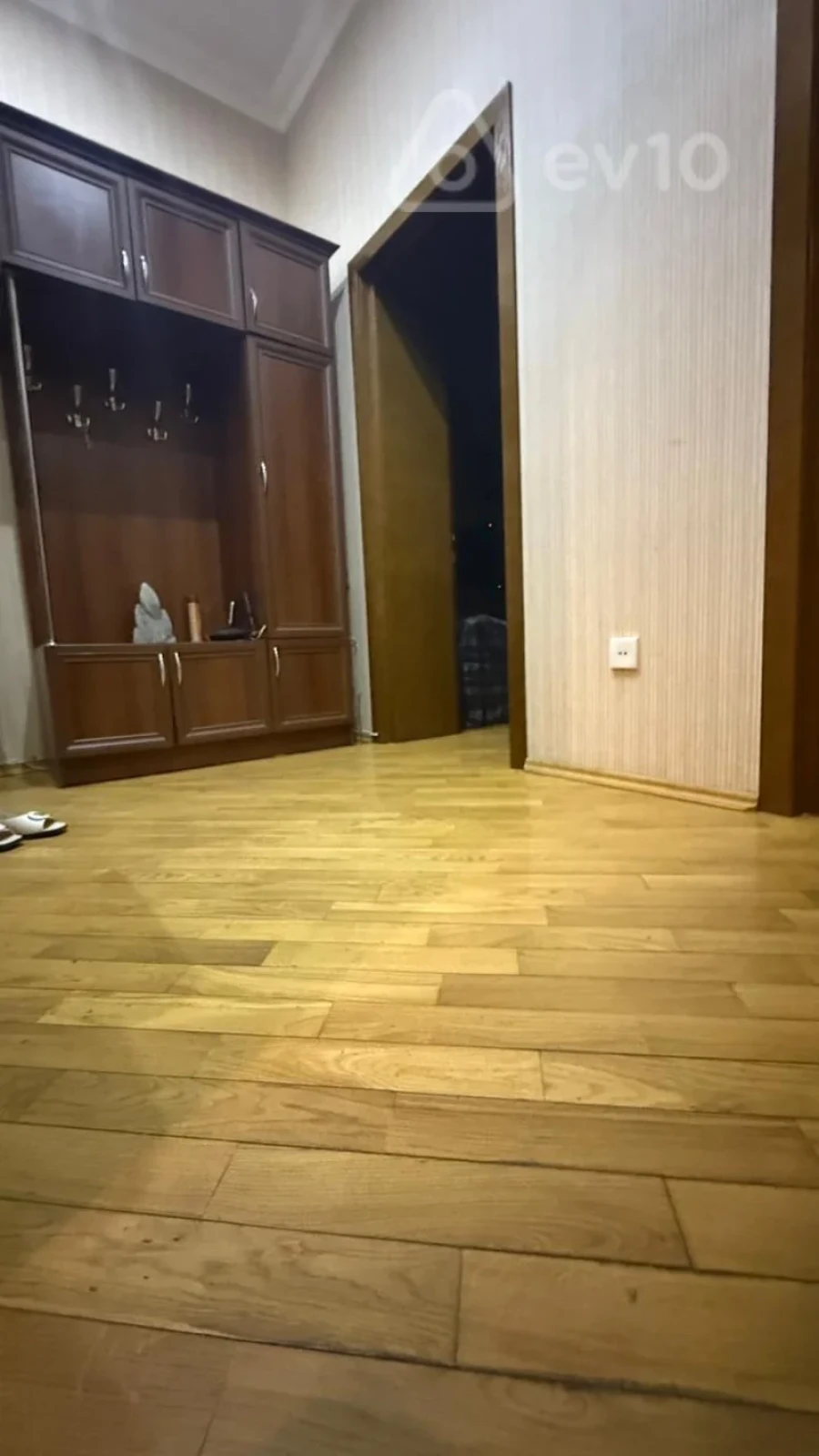 Kirayə verilir 2 otaqlı yeni tikili 70 m²