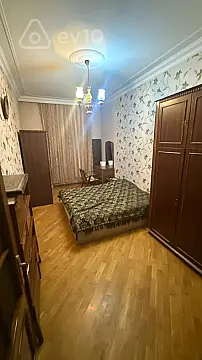 Kirayə verilir 2 otaqlı yeni tikili 70 m²