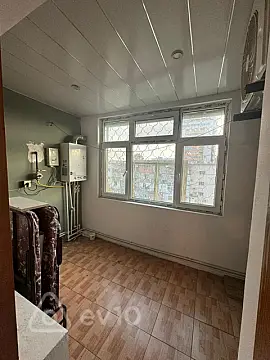 Kirayə verilir 2 otaqlı köhnə tikili 61 m²