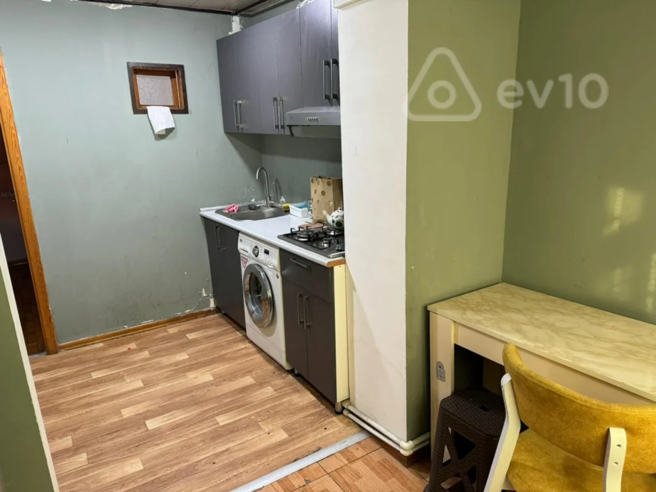Kirayə verilir 2 otaqlı köhnə tikili 61 m²