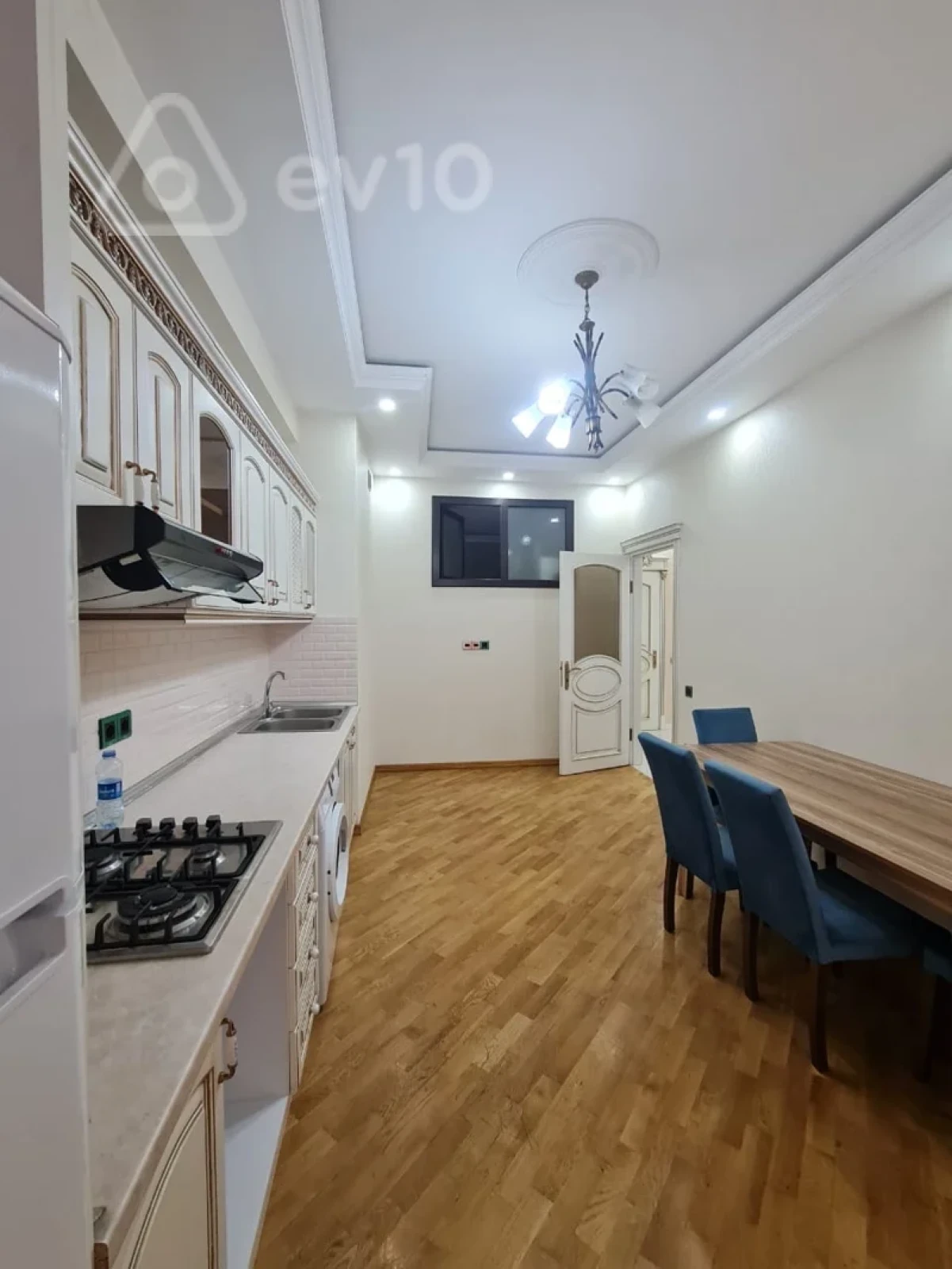Kirayə verilir 2 otaqlı yeni tikili 90 m²