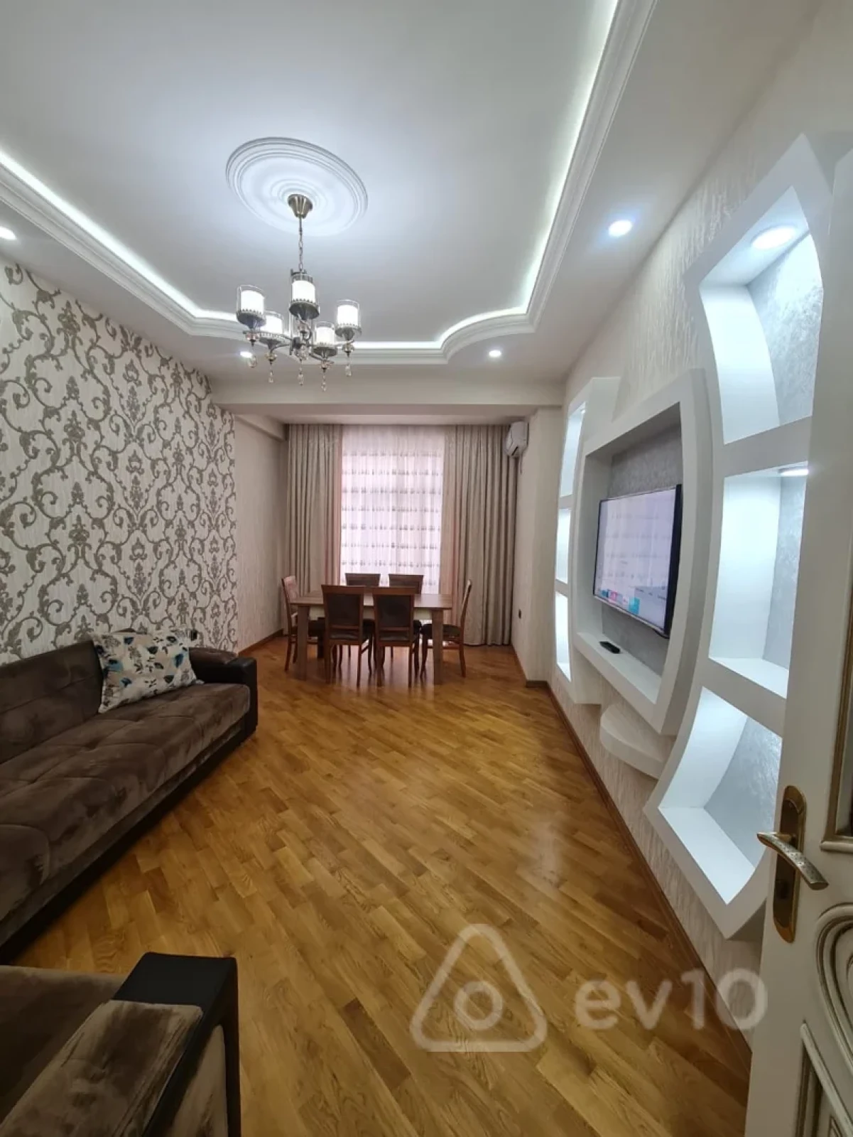 Kirayə verilir 2 otaqlı yeni tikili 90 m²