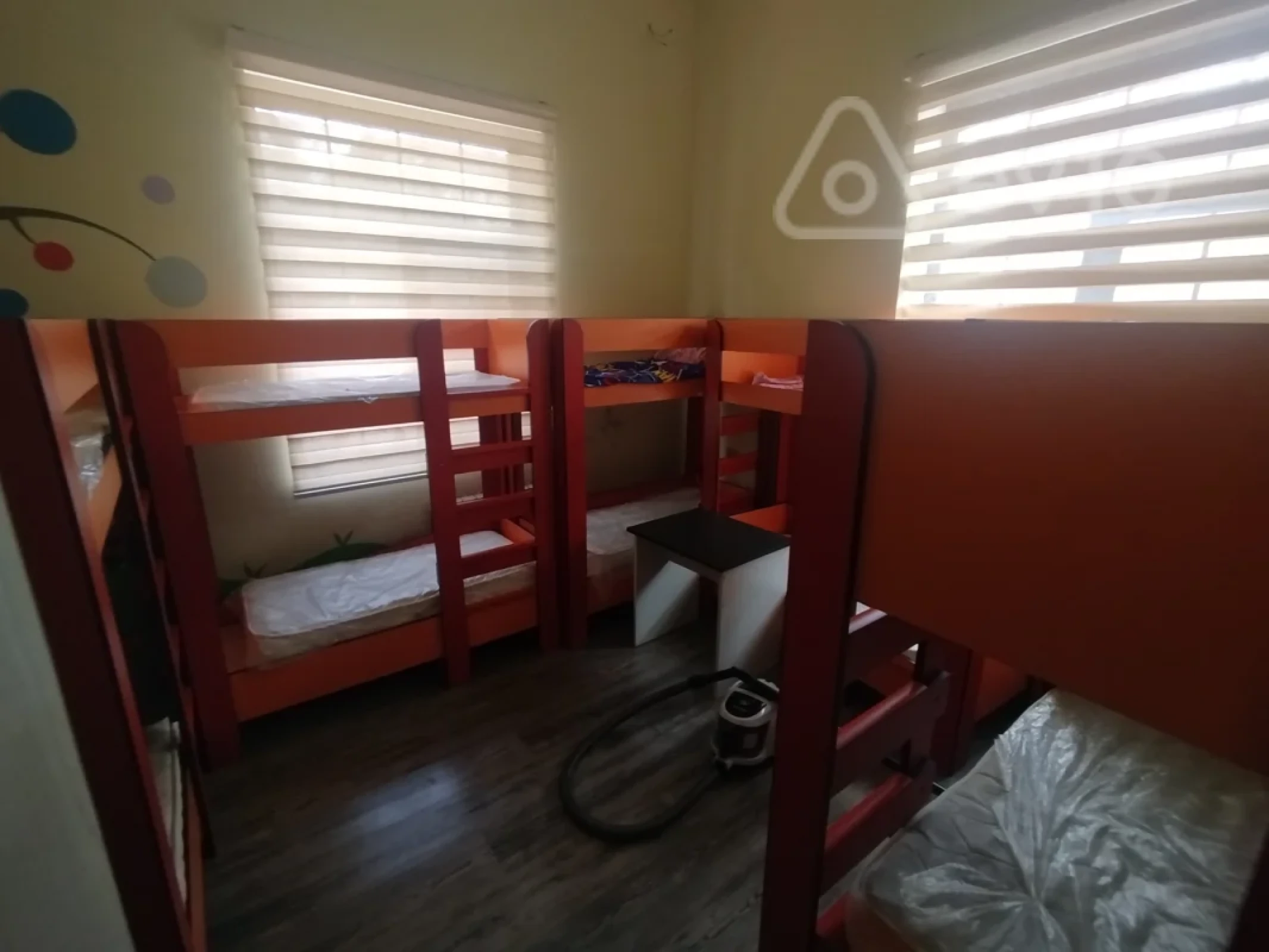 Satılır mənzil 210 m²