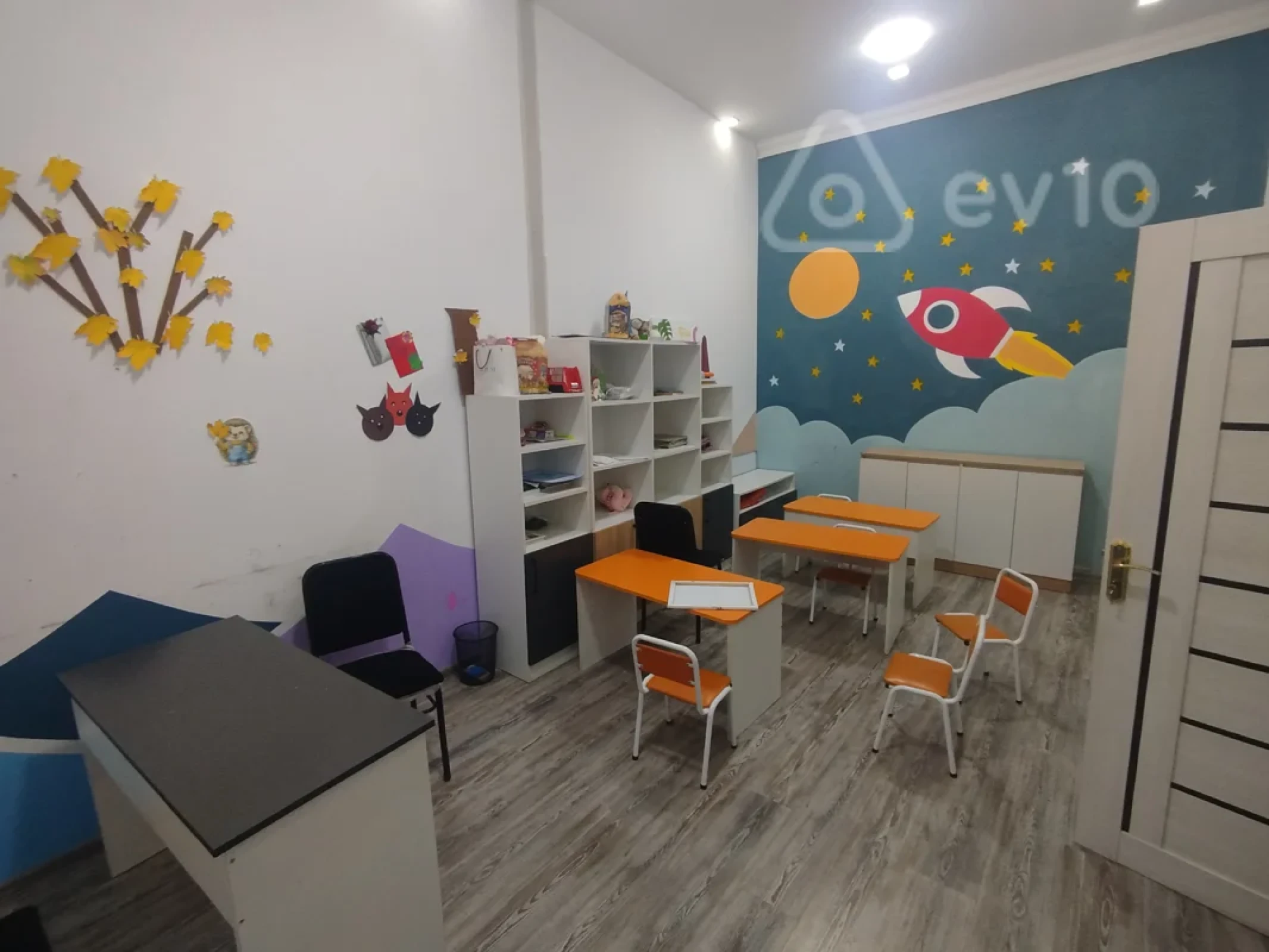 Satılır mənzil 210 m²