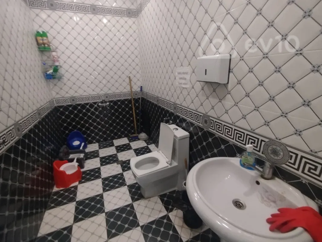 Satılır mənzil 210 m²