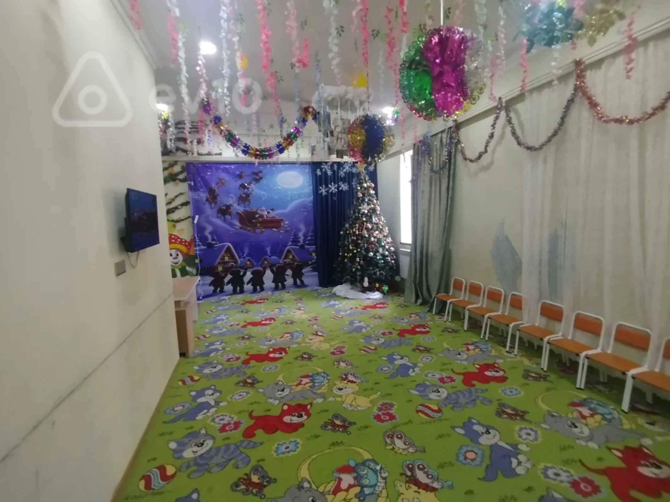 Satılır mənzil 210 m²