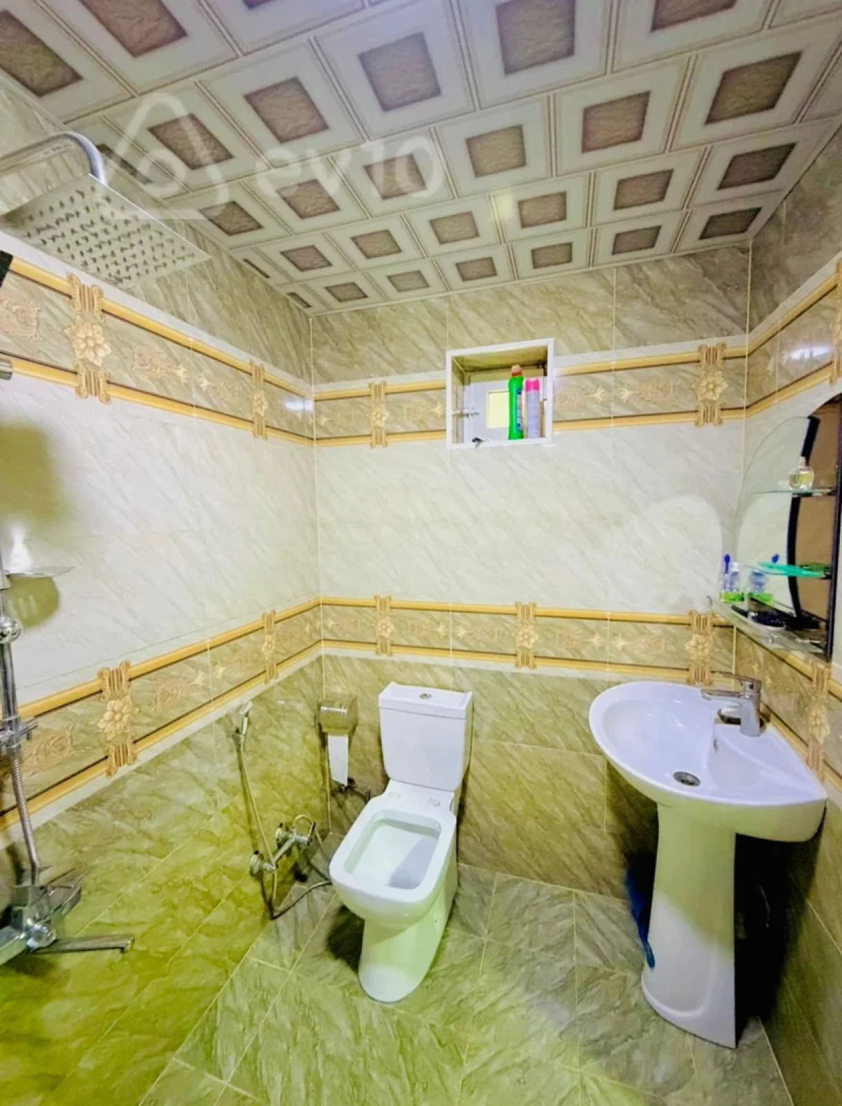 Kirayə verilir 2 otaqlı həyət evi 95 m²