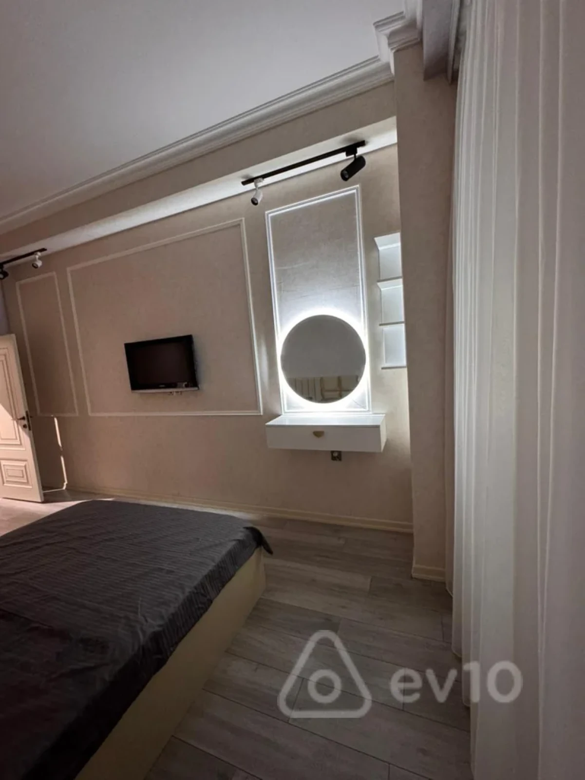 Kirayə verilir 2 otaqlı yeni tikili 100 m²