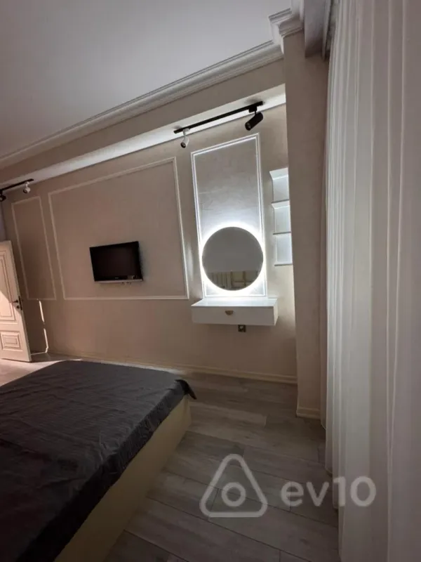 Kirayə verilir 2 otaqlı yeni tikili 100 m²