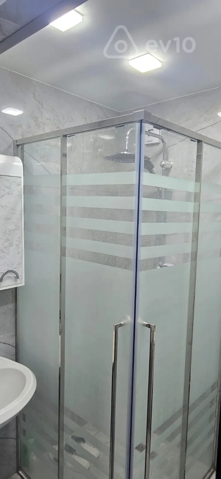 Kirayə verilir 3 otaqlı yeni tikili 70 m²