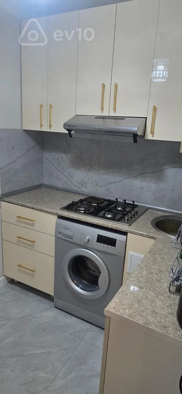 Kirayə verilir 3 otaqlı yeni tikili 70 m²