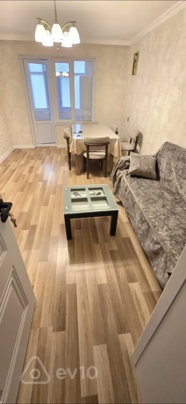 Kirayə verilir 3 otaqlı yeni tikili 70 m²
