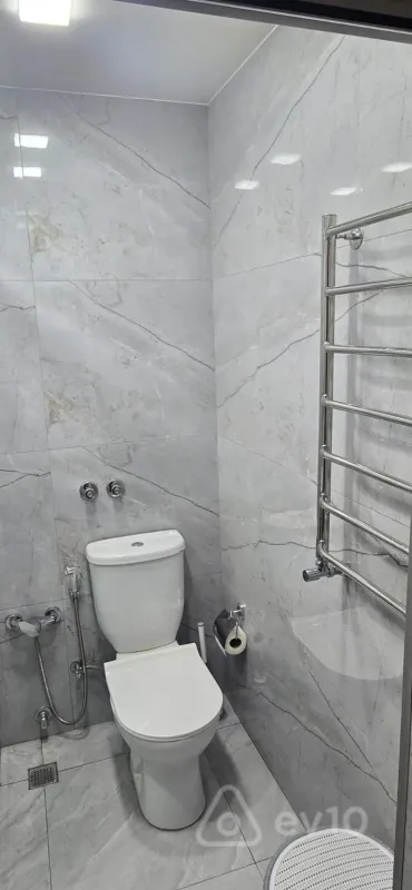 Kirayə verilir 3 otaqlı yeni tikili 70 m²