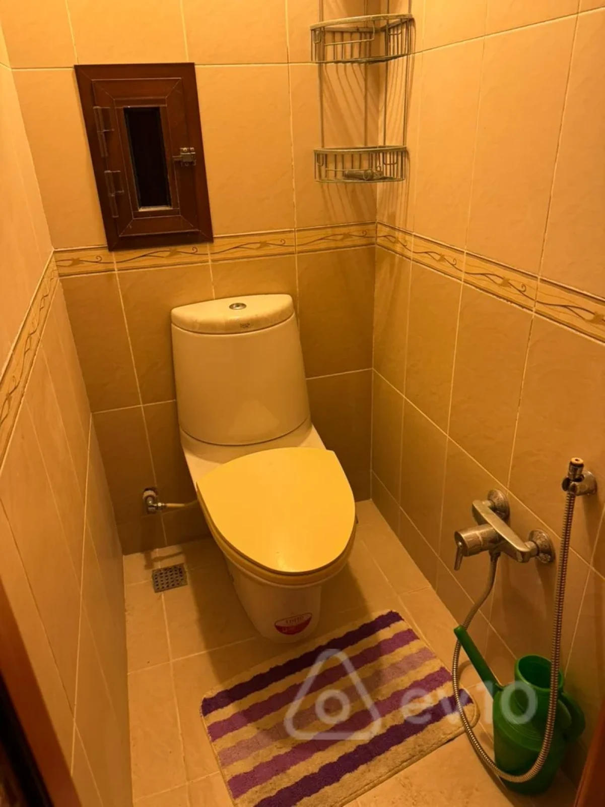 Satılır 2 otaqlı köhnə tikili 75 m²