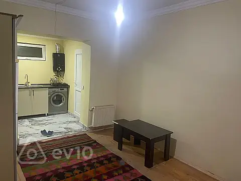 Kirayə verilir 1 otaqlı həyət evi 30 m²