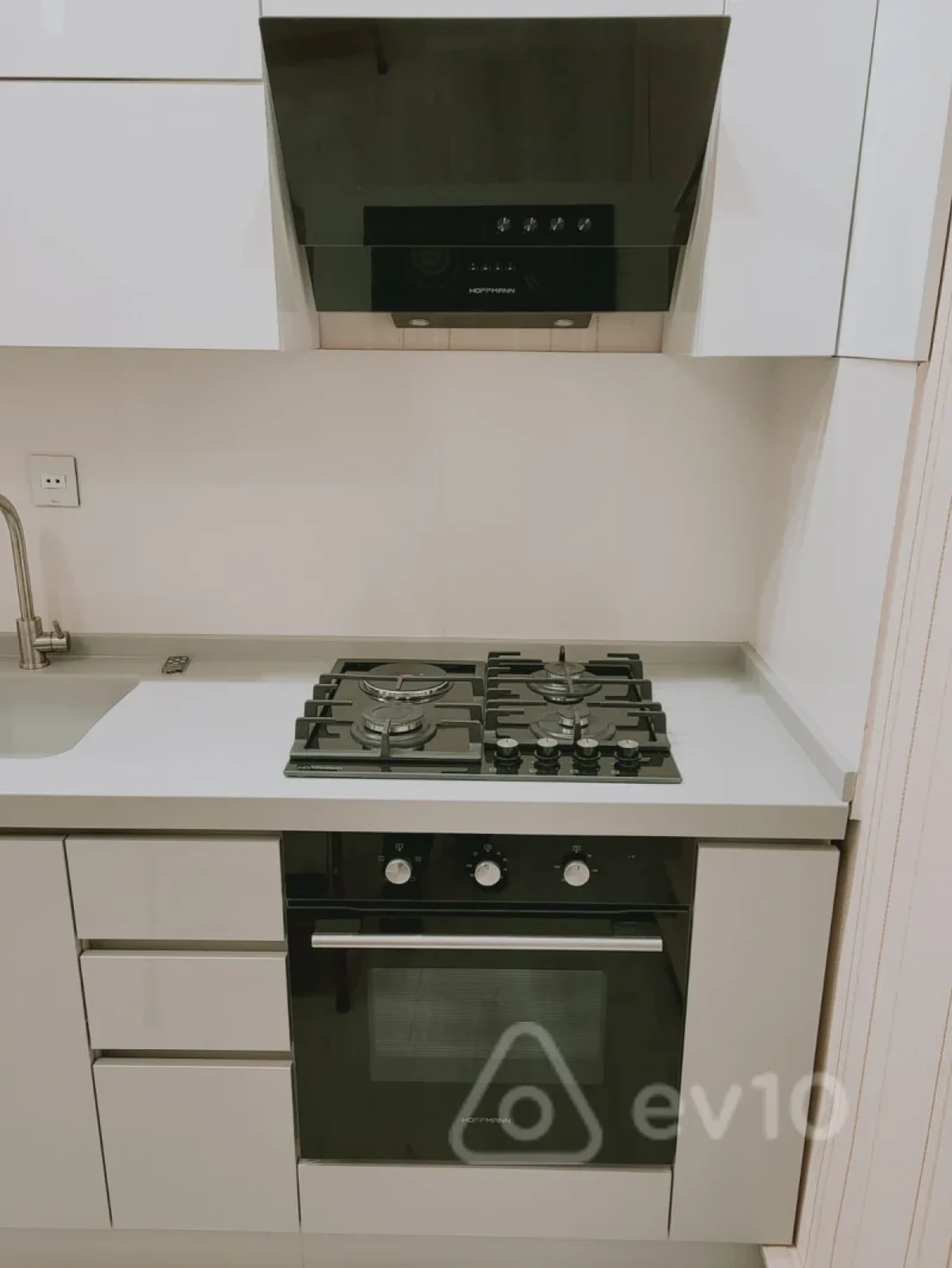 Kirayə verilir 2 otaqlı yeni tikili 80 m²