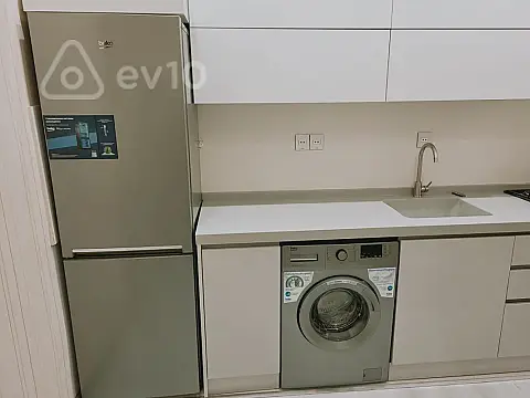 Kirayə verilir 2 otaqlı yeni tikili 80 m²