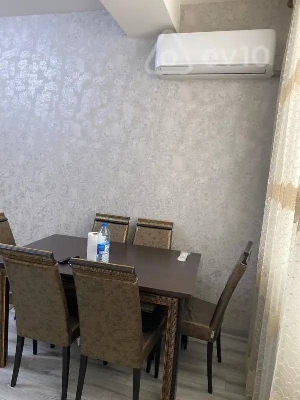 Kirayə verilir 2 otaqlı yeni tikili 65 m²
