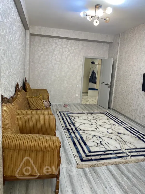 Kirayə verilir 2 otaqlı yeni tikili 65 m²