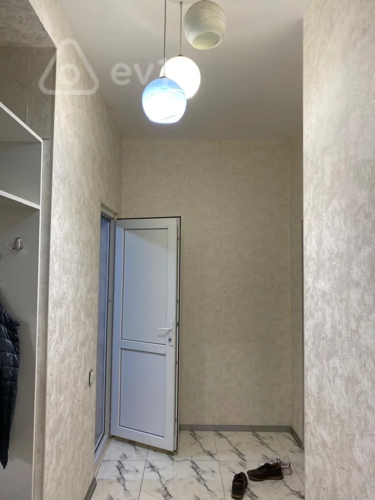 Kirayə verilir 2 otaqlı yeni tikili 65 m²