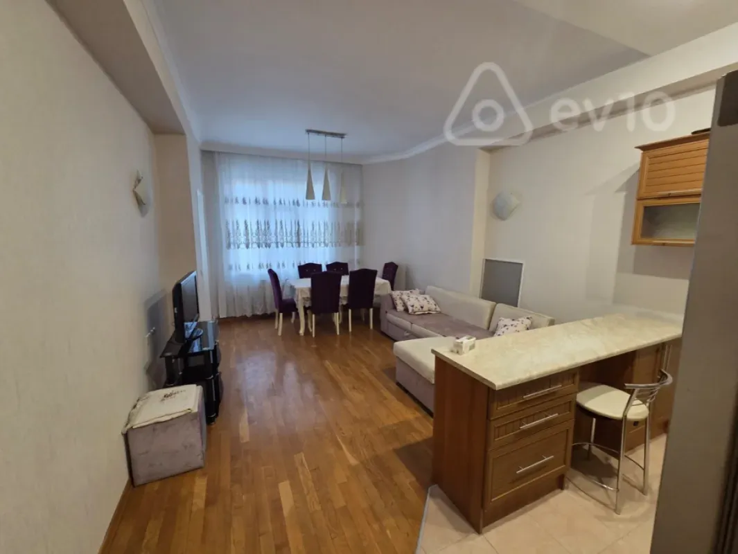 Kirayə verilir 2 otaqlı yeni tikili 60 m²