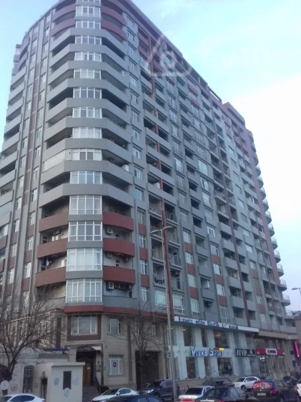 Satılır 4 otaqlı yeni tikili 250 m²