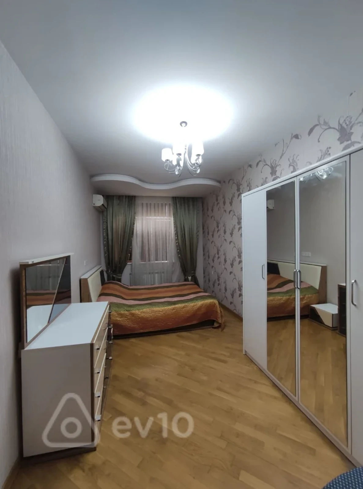 Kirayə verilir 2 otaqlı yeni tikili 85 m²