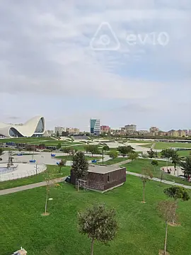 Kirayə verilir 2 otaqlı yeni tikili 85 m²