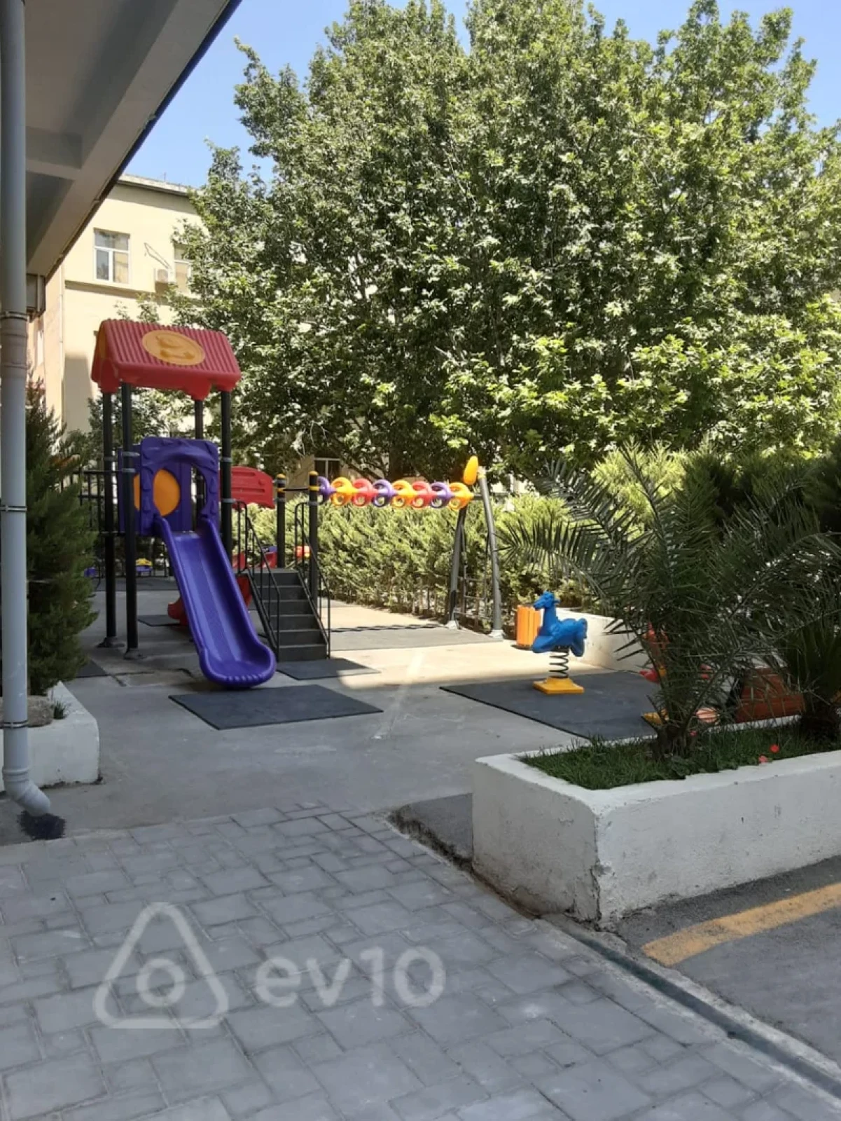 Satılır 4 otaqlı yeni tikili 168 m²