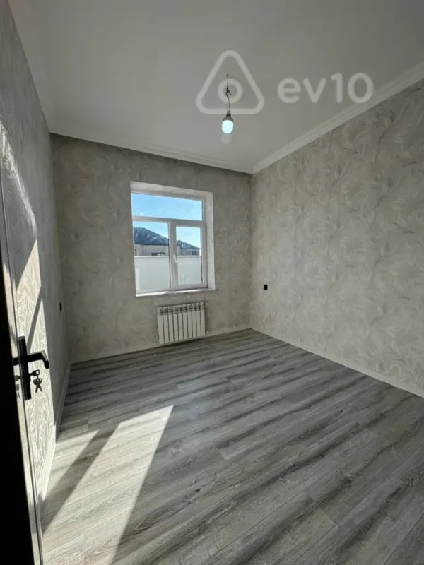 Satılır 4 otaqlı həyət evi 150 m²