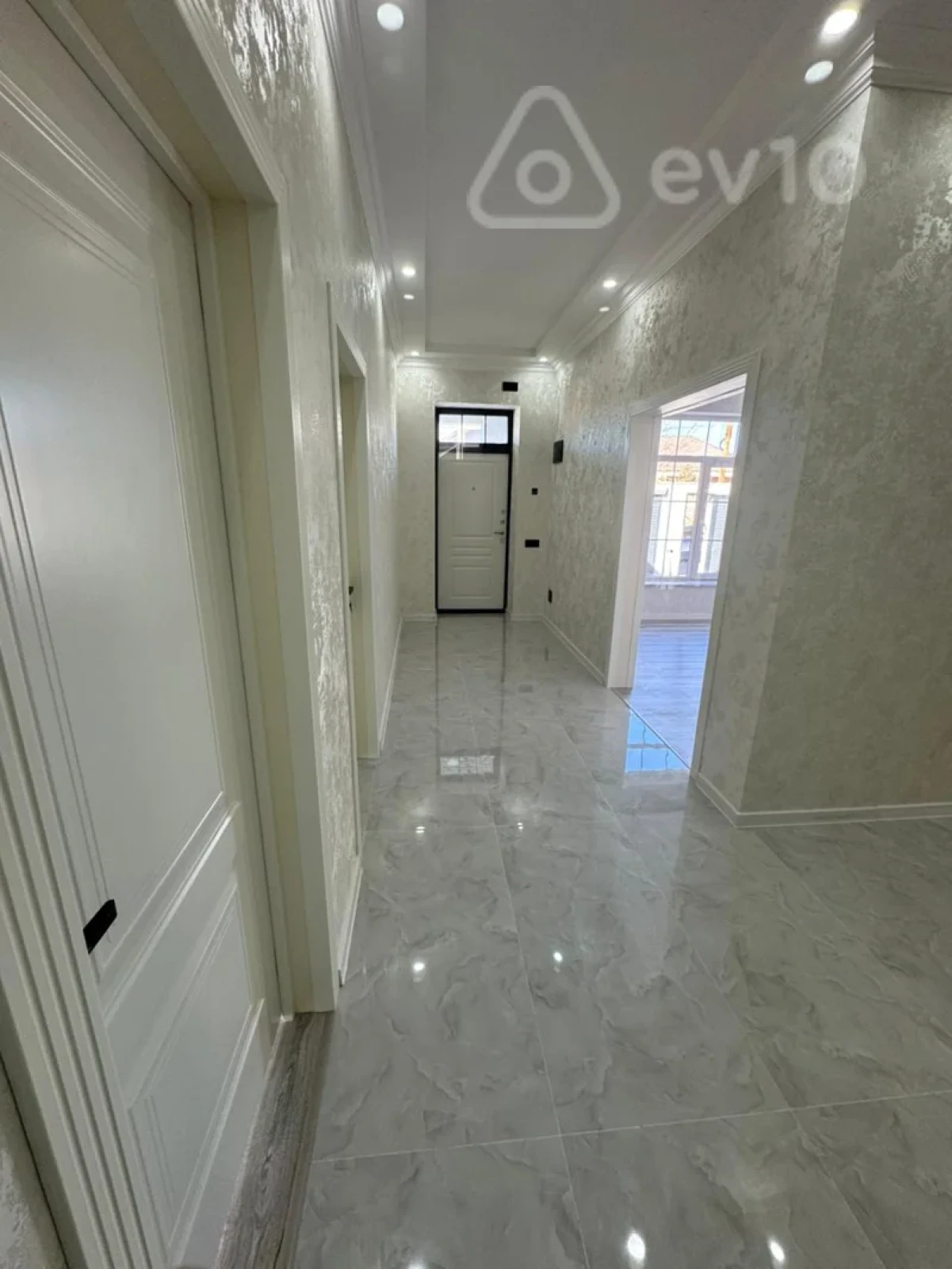 Satılır 4 otaqlı həyət evi 150 m²