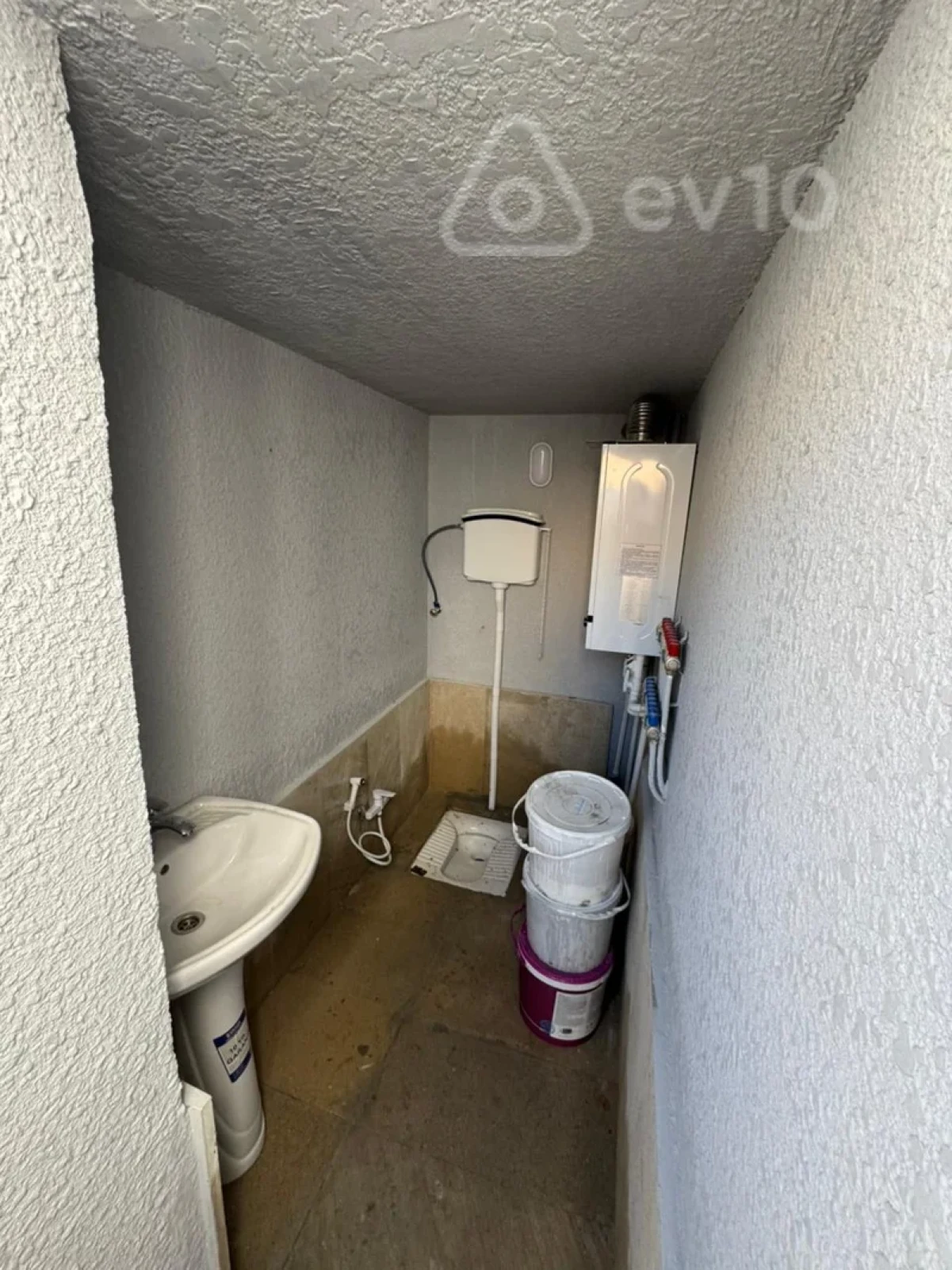 Satılır 4 otaqlı həyət evi 150 m²