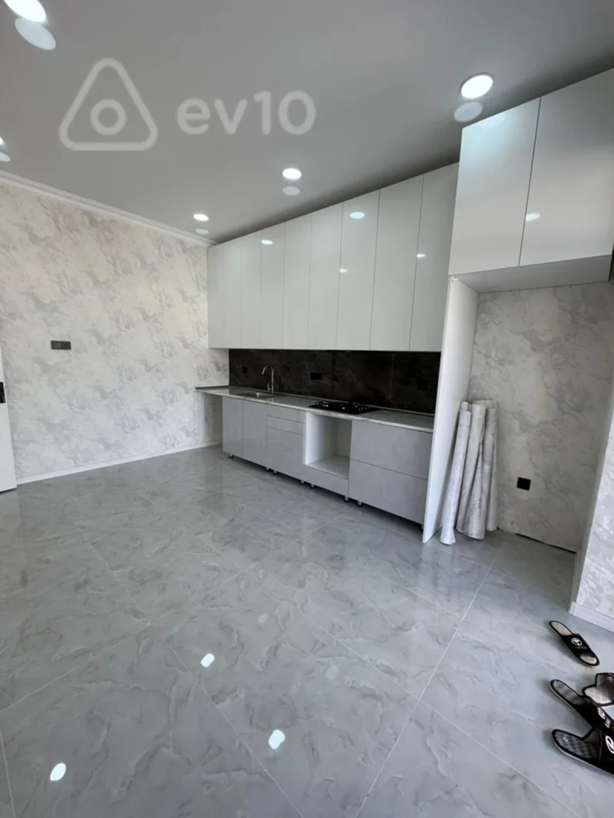 Satılır 4 otaqlı həyət evi 150 m²