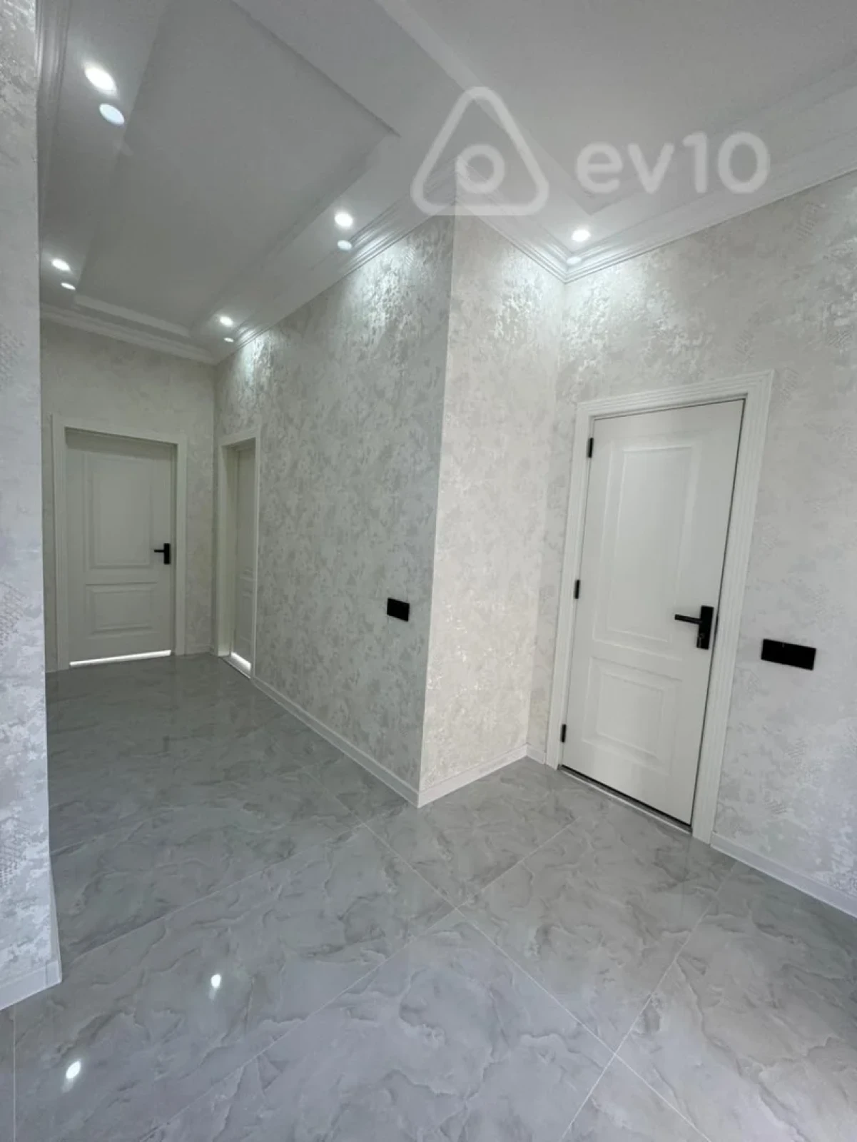 Satılır 4 otaqlı həyət evi 150 m²