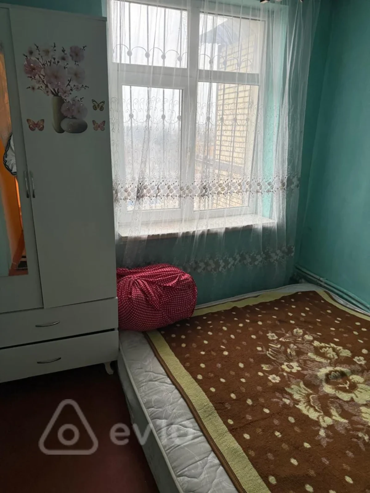 Kirayə verilir 2 otaqlı köhnə tikili 60 m²