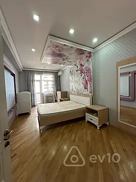 Kirayə verilir 2 otaqlı yeni tikili 115 m²
