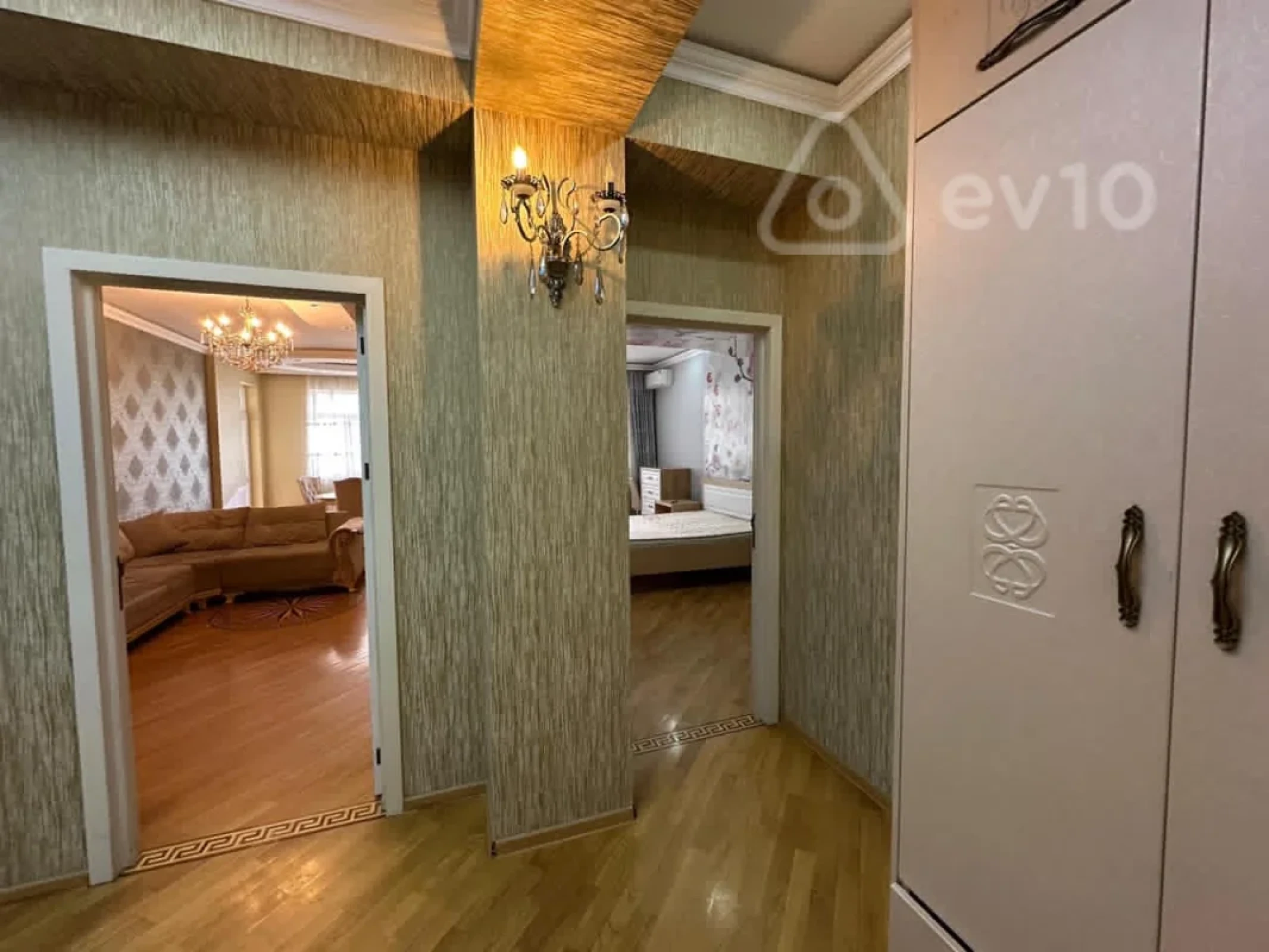 Kirayə verilir 2 otaqlı yeni tikili 115 m²