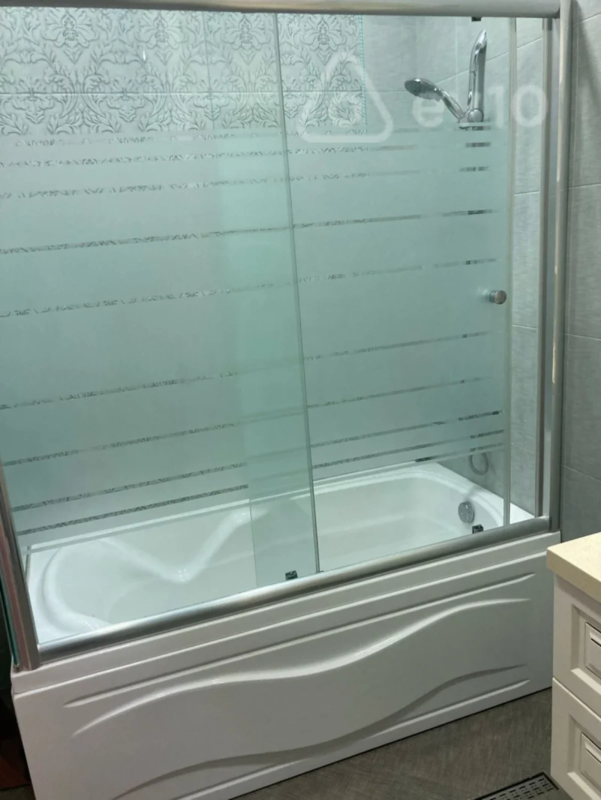 Kirayə verilir 3 otaqlı yeni tikili 130 m²