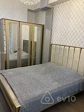 Kirayə verilir 3 otaqlı yeni tikili 130 m²